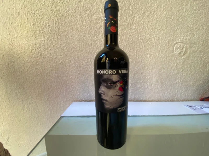Vino Tinto Honoro Vera