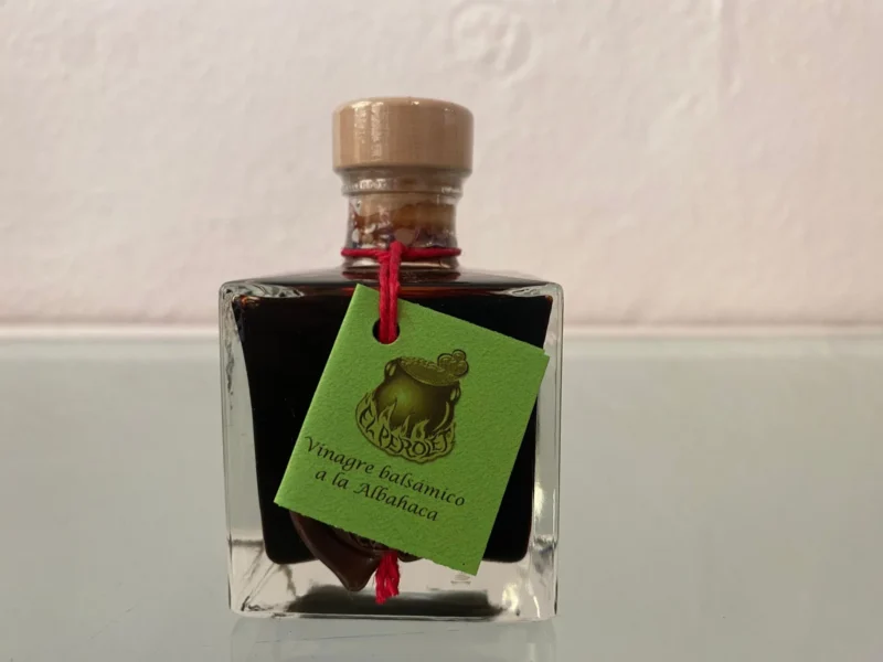 Vinagre pequeño balsámico a la Albahaca